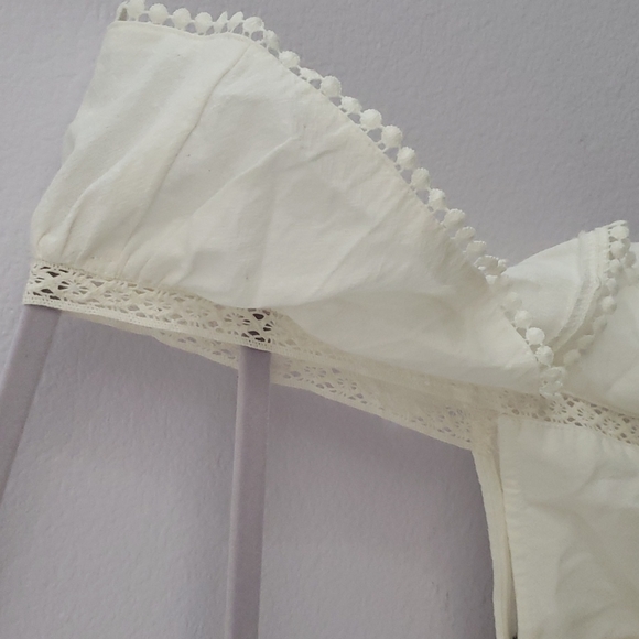 💜LUSH Ruffle Crop Top💜 - Picture 2 of 4